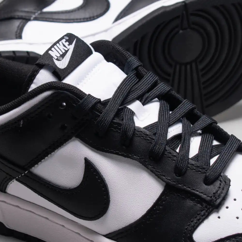 Nike Dunk Low Panda
